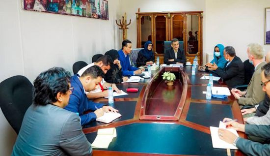 محافظ عدن و"الإنمائي" يبحثان تطوير كوادر الإدارة المحلية