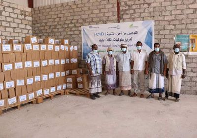 لمكافحة عدوى كورونا.. حقائب صحية للنازحين في المهرة