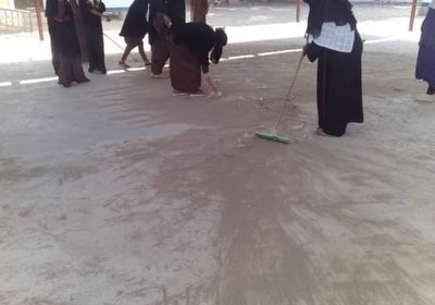 بمبادرة من طالباته.. حملة نظافة في مجمع الفتح بالمسيمير