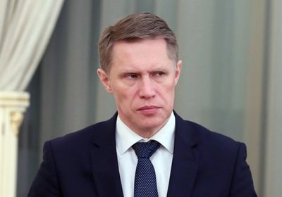 وزير الصحة الروسي يدخل الحجر الصحي