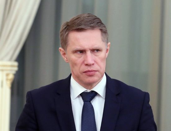 وزير الصحة الروسي يدخل الحجر الصحي