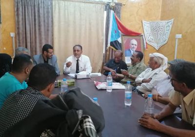 "الانتقالي" يبحث مقترحات لتخفيف معاناة أسر الشهداء والجرحى