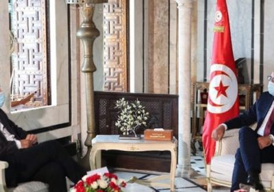 رئيس الوزراء التونسي يناقش مع وزير الخارجية الفرنسي سبل التعاون بين البلدين