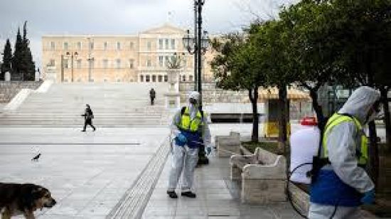 اليونان تفرض حظر تجول ليلي