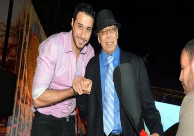 هكذا احتفل أحمد السعدني بعيد ميلاد والده