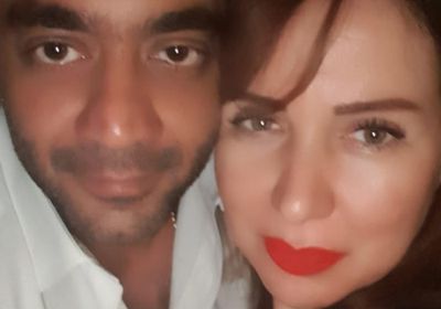 أحمد فلوكس يوجه رسالة حب لزوجته في أحدث ظهور لهما