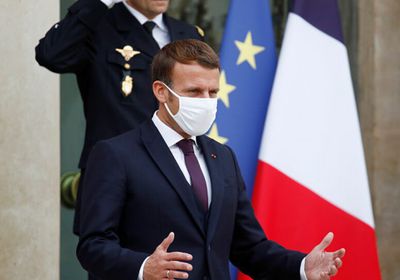 سياسي سعودي يُحذر ماكرون من معاداة الإسلام