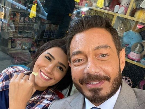 أحمد زاهر بصحبة مي عمر في كواليس "لؤلؤ"