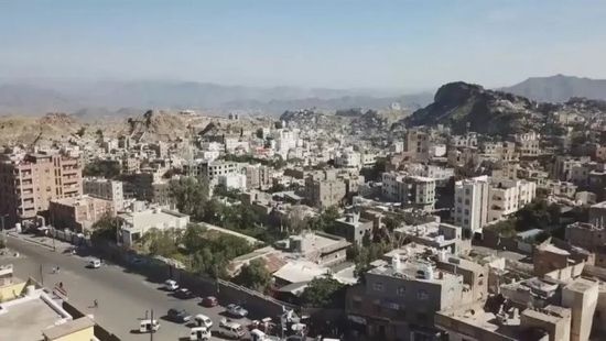 مليشيا الحوثي تعاود قصف الأحياء شرق تعز
