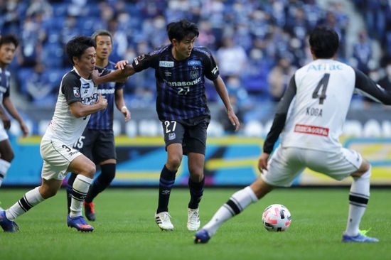 جامبا أوساكا يصعد إلى المركز الثالث في الدوري الياباني على حساب كاشيوا ريسول