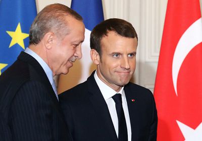 سياسي: أردوغان سيستغل تصريحات ماكرون المسيئة للإسلام