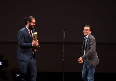 فوز الفلسطيني أمين نايفة بجائزة بمهرجان الجونة السينمائي (تفاصيل)