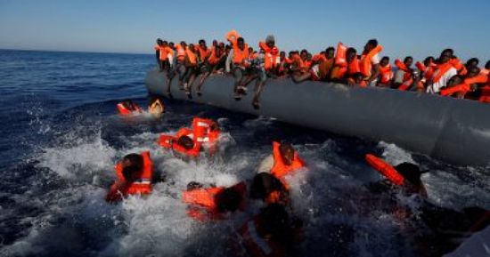 السنغال وإسبانيا تنقذان أكثر من 50 مهاجرًا سريًا