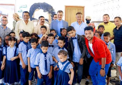 لملس يقرر زيادة موازنة معهد النور للمكفوفين (صور)