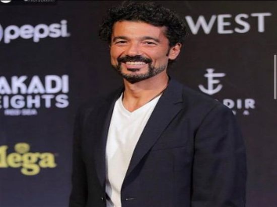 خالد النبوي يشيد بالفيلم الفلسطيني "200 متر"