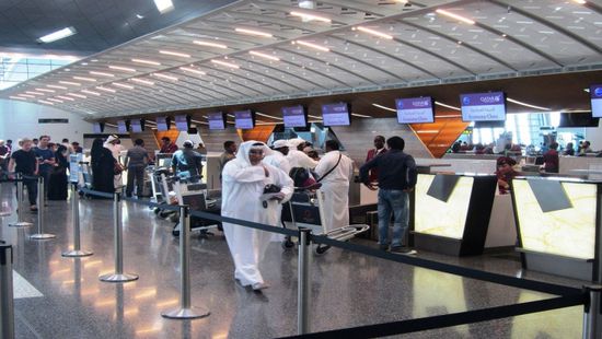 تعليقًا على واقعة مطار الدوحة.. قطر تعتذر للمسافرات
