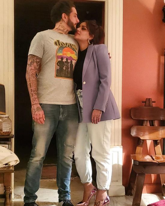 أحمد الفيشاوي عن زوجته :حبيبتي وسندي في الدنيا