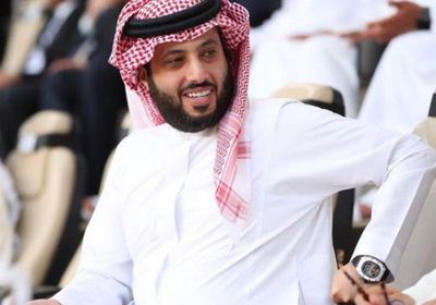 تركي آل الشيخ يكشف سبب عدم عودته إلى السعودية