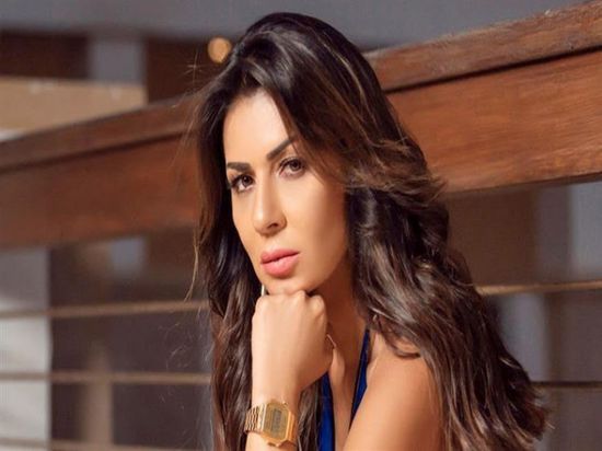 بالفيديو.. نجلاء بدر تستعرض مراحل تغيير شكلها في "إلا أنا"