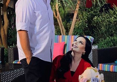 مع زوجها معاذ العمري.. ديانا كرزون تحتفل بعيد ميلادها