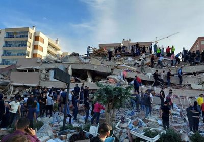 ارتفاع حصيلة قتلى الزلزال في إزمير إلى 24