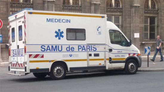 الشرطة الفرنسية: إصابة الكاهن اليوناني في فرنسا بجروح خطيرة