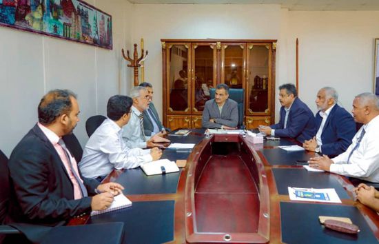 بعد تكرار أزمة نفاده.. لملس يستدعي لجنة مناقصات النفط