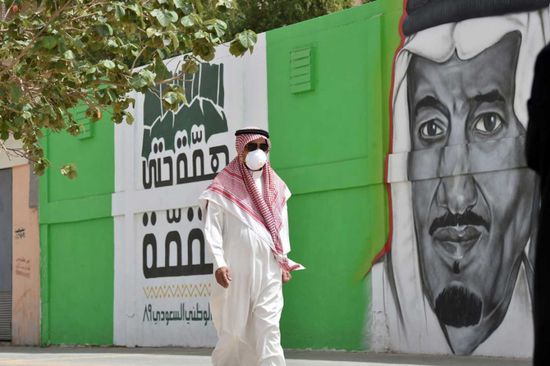 السعودية تفرض غرامة ألف ريال على عدم ارتداء الكمامة