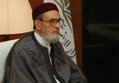مفتي ليبيا السابق يدعو لثورة مسلحة ضد حكومة الوفاق