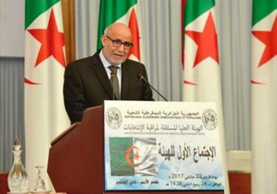 هيئة الانتخابات الجزائرية: 66.8% من الناخبين موافقون على الدستور الجديد