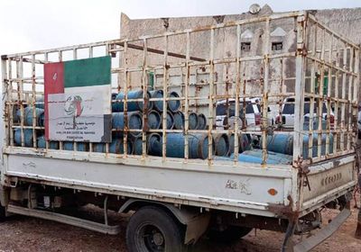 "خليفة الإنسانية" تمد روكب شرق سقطرى بالغاز المنزلي