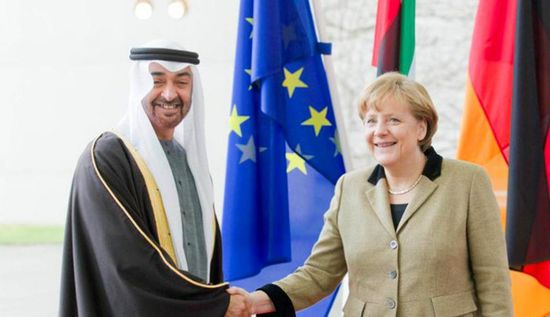 "بن زايد" و"ميركل" يؤكدان أهمية مكافحة التطرف