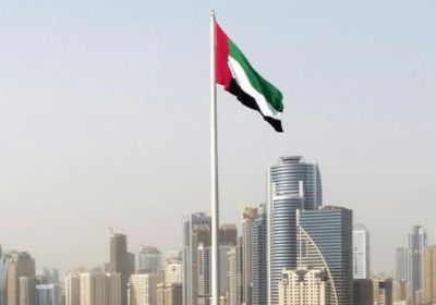  أعلام الإمارات ترفرف عاليا بجميع المؤسسات والوزارات في "يوم العلم"