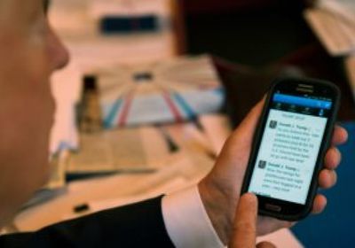 تويتر وفيسبوك يوقفان حسابات إخبارية مخالفة عن انتخابات أمريكا