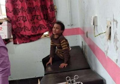 قصف حوثي لمسجد بتعز يُصيب عدة أطفال