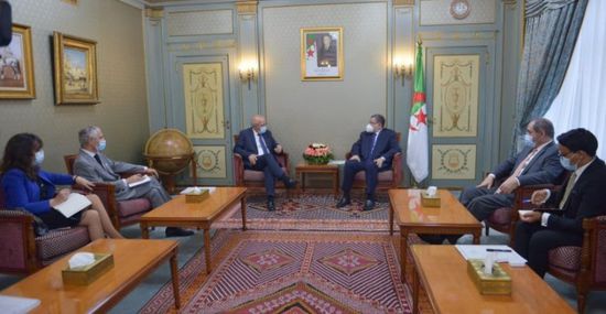 رئيس الوزراء الجزائري يبحث مع وزير الخارجية البرتغالي سبل التعاون المشترك
