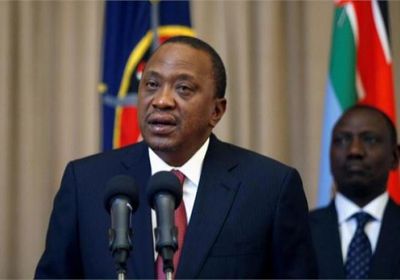 رئيس كينيا يعلق جميع التجمعات السياسية لمدة شهرين