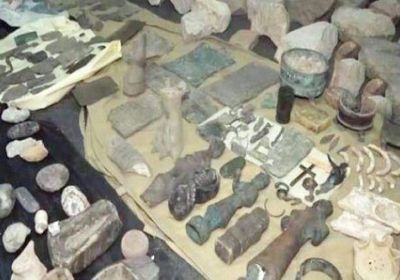 الشرق الأوسط: مليشيا الحوثي تسرق آلاف القطع الأثرية