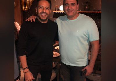 أكرم حسني يهنئ محمد حماقي بعيد ميلاده