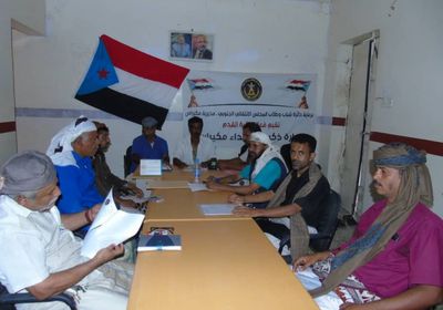 "انتقالي مكيراس" يجدد دعوته لتحرير المديرية من الحوثيين