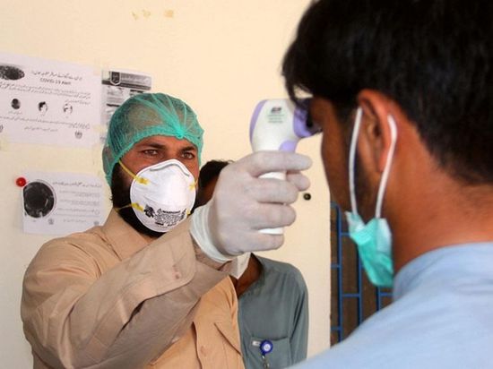  باكستان تُسجل 30 وفاة و1376 إصابة جديدة بكورونا