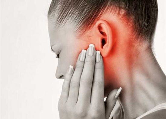 دراسة بريطانية تكشف.. طنين الأذن يفاقم أوضاع المصابين بكورونا