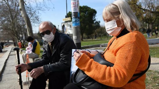 اليونان تُسجل 35 حالة وفاة و1914 إصابة جديدة بكورونا