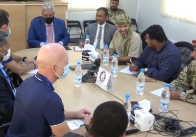 بعثة اتفاق الحديدة والفريق الحكومي يبحثان خروقات الحوثي