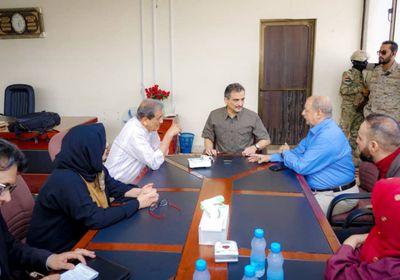 لملس يوجه مكتب التجارة بنشر فرق رقابية في الأسواق