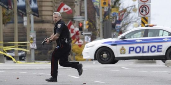  كندا: خروج عدد من الرهائن المحتجزين في مبنى في مونتريال