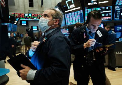 داو جونز يصعد 1.4%.. و"S&P 500" يسجل إغلاقًا قياسيًا