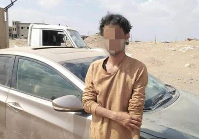 قبل تهريبها.. الأجهزة الأمنية تسترد سيارة مسروقة بتبن