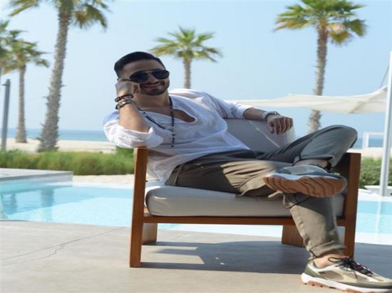 حمادة هلال يستعد لطرح "آية من الجمال"