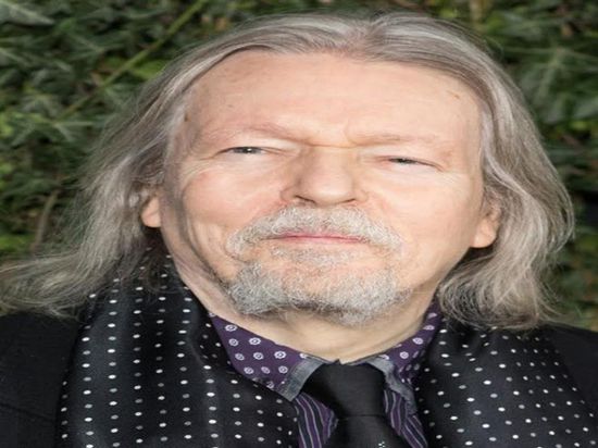 مهرجان القاهرة السينمائي يكرم كريستوفر هامبتون في دورته الـ 42